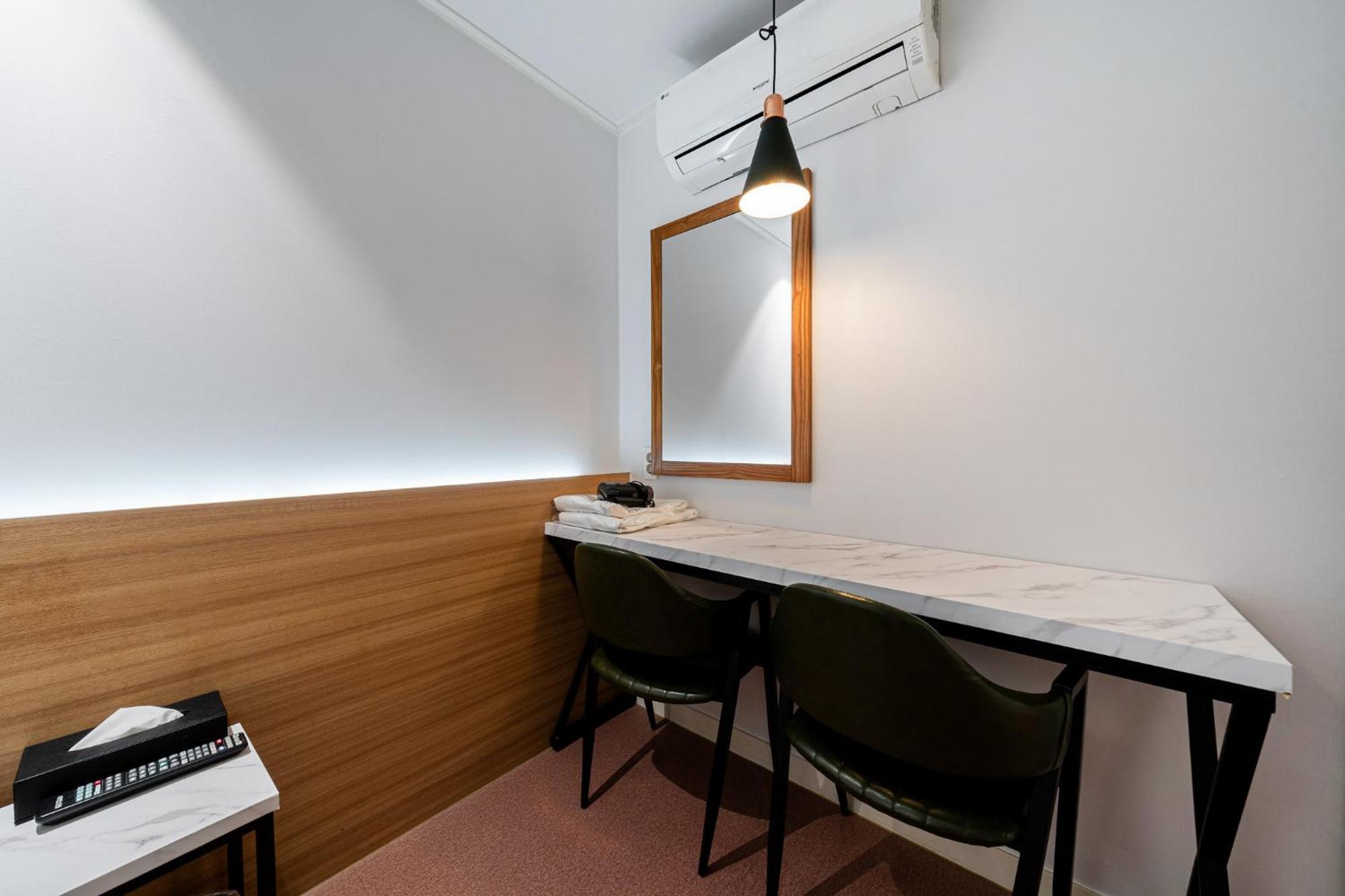 Jamsil Noblestay 2* Seoul