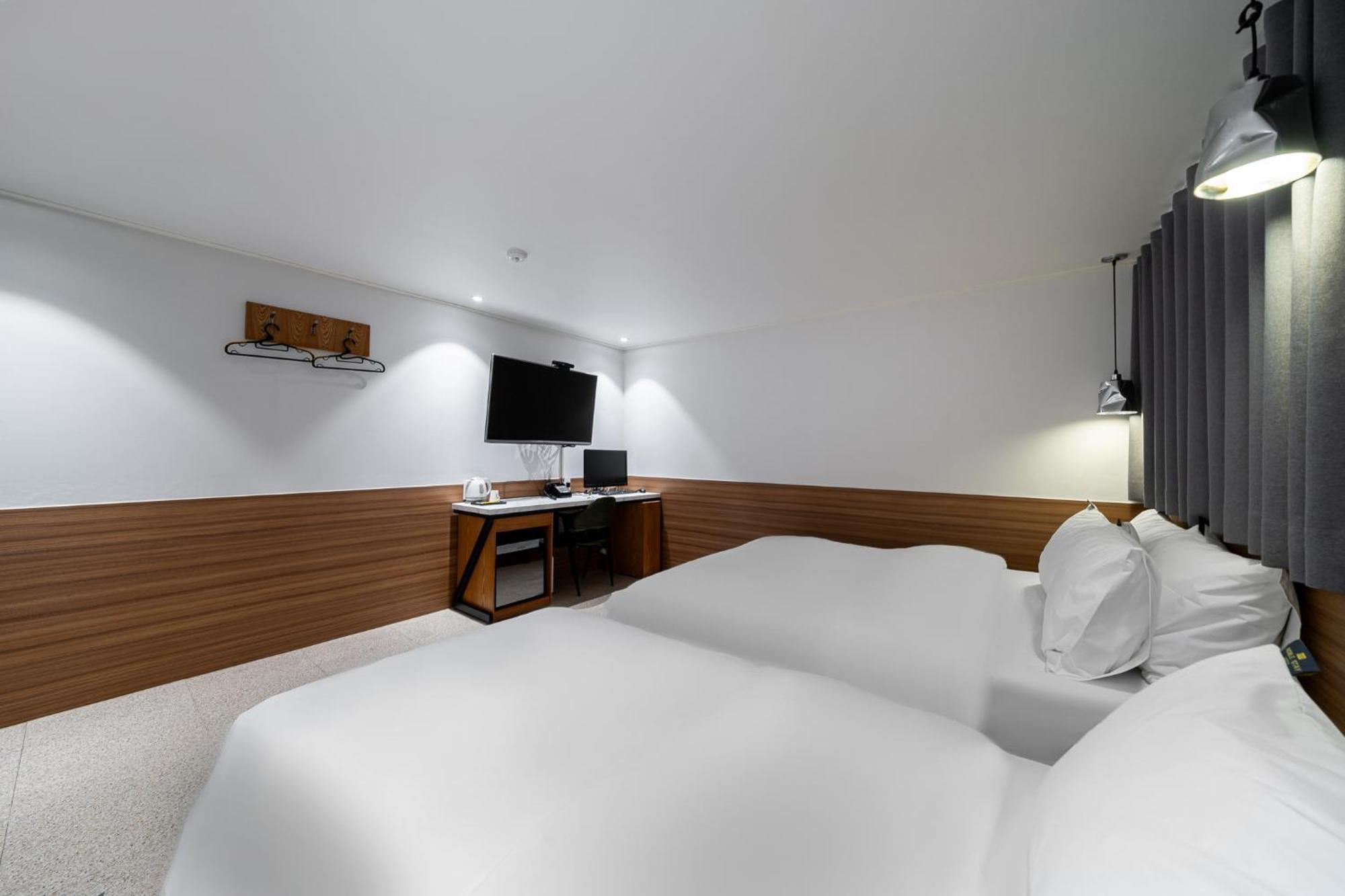 Jamsil Noblestay 2* Seoul