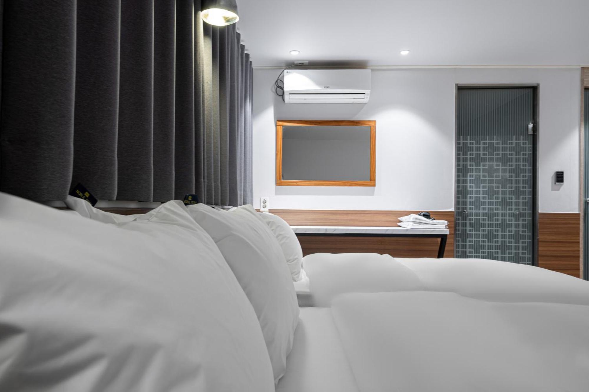 Jamsil Noblestay Hotel 2*